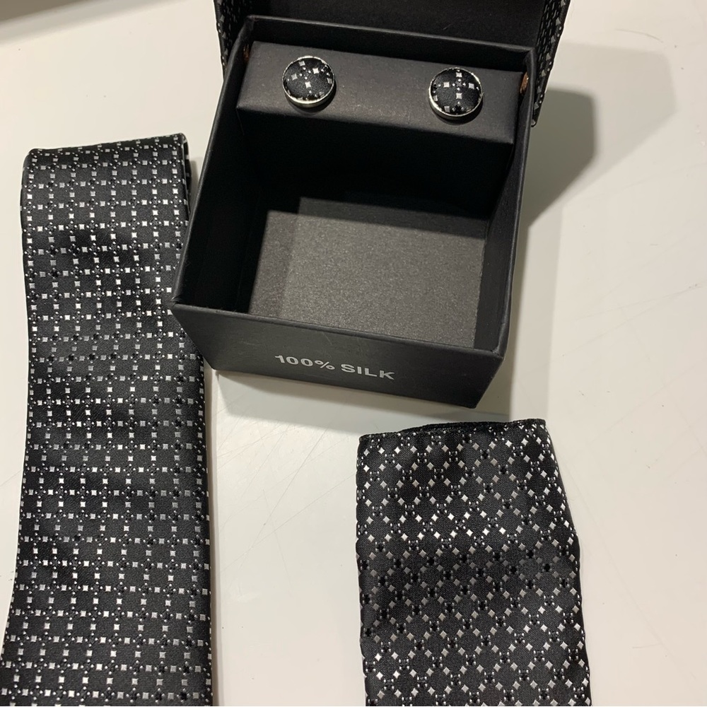 Men’s tie, 100% silk, matching handkerchief & cuff links.  NWOT